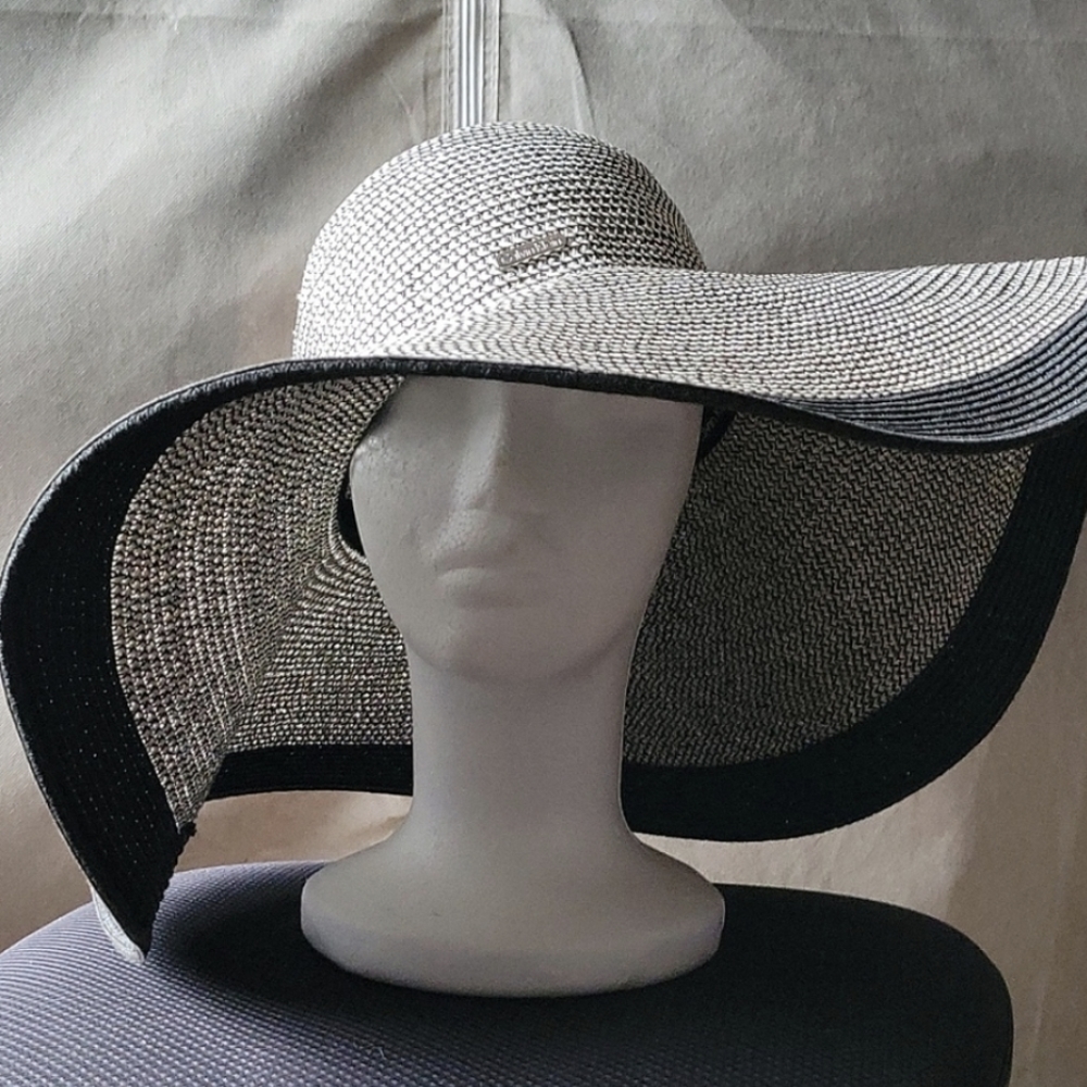 Calvin Klein sun hat